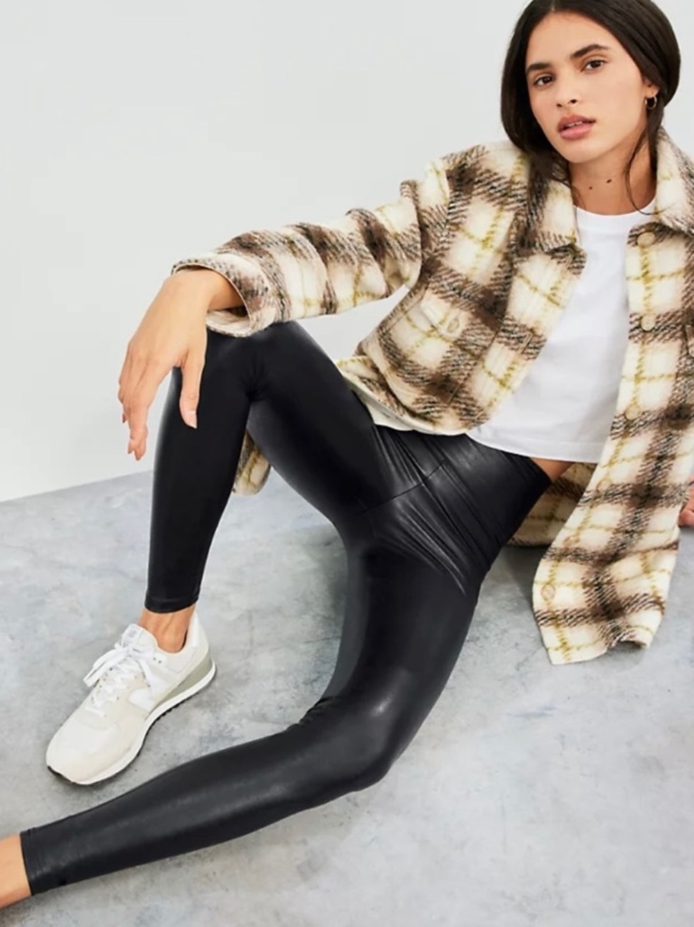 NWOT Aritzia Wilfred High Rise Daria Vegan Leather Leggings